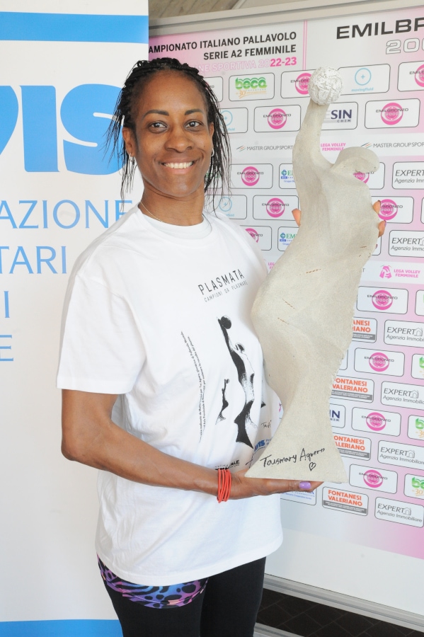 03 Plasamata Foto Aguero Statua AVIS Provinciale Modena